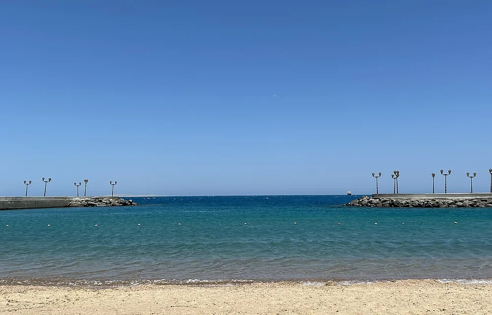 Beach and turquoise waters of the Red Sea in Hurghada