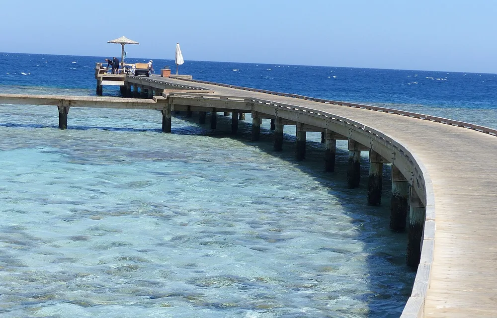 Turquoise lagoon at Soma Bay